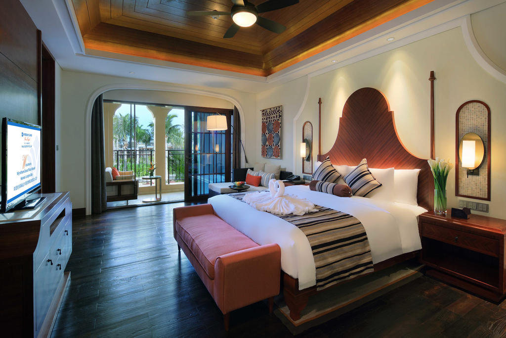 Wyndham Grand Plaza Royale Hainan Longmu Bay Ledong Exterior photo